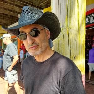 Meet your Posher, Mark